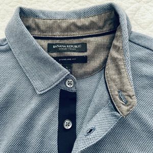 Banana republic standard fit luxury touch size L